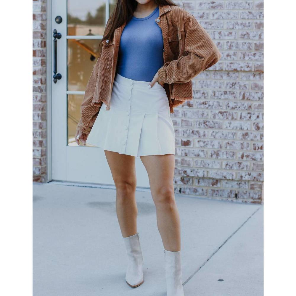 NEW LE LIS high school sweetheart skirt in white - Picture 5 of 9